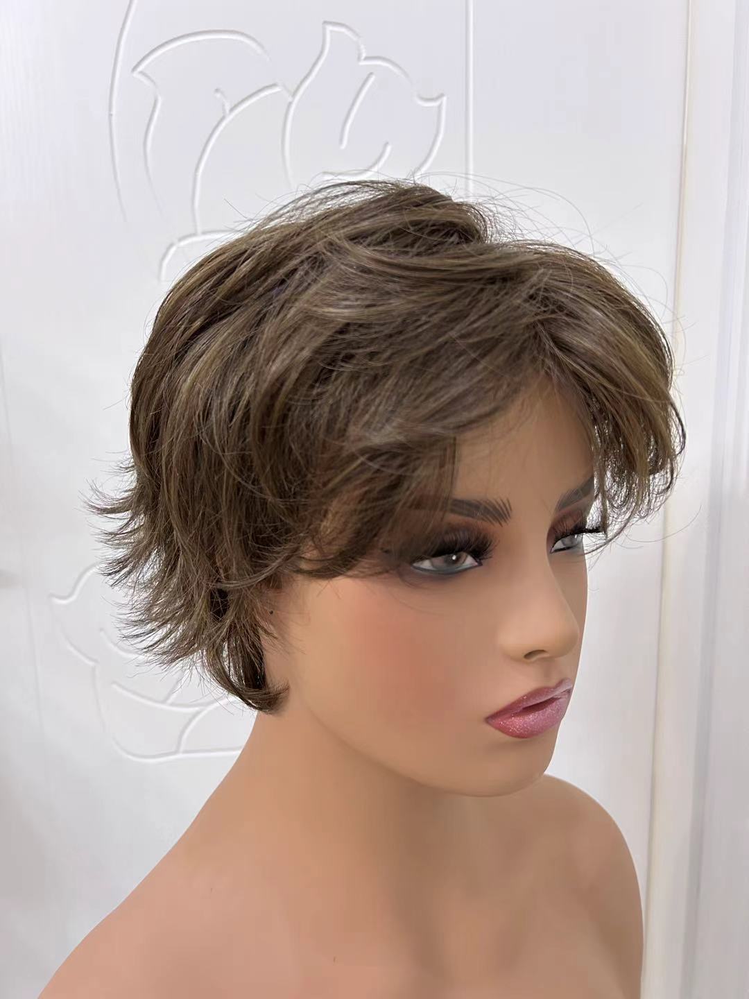 Short Wavy Synthetic Mono Wig – Full Monofilament Top for Natural Parting & Volume